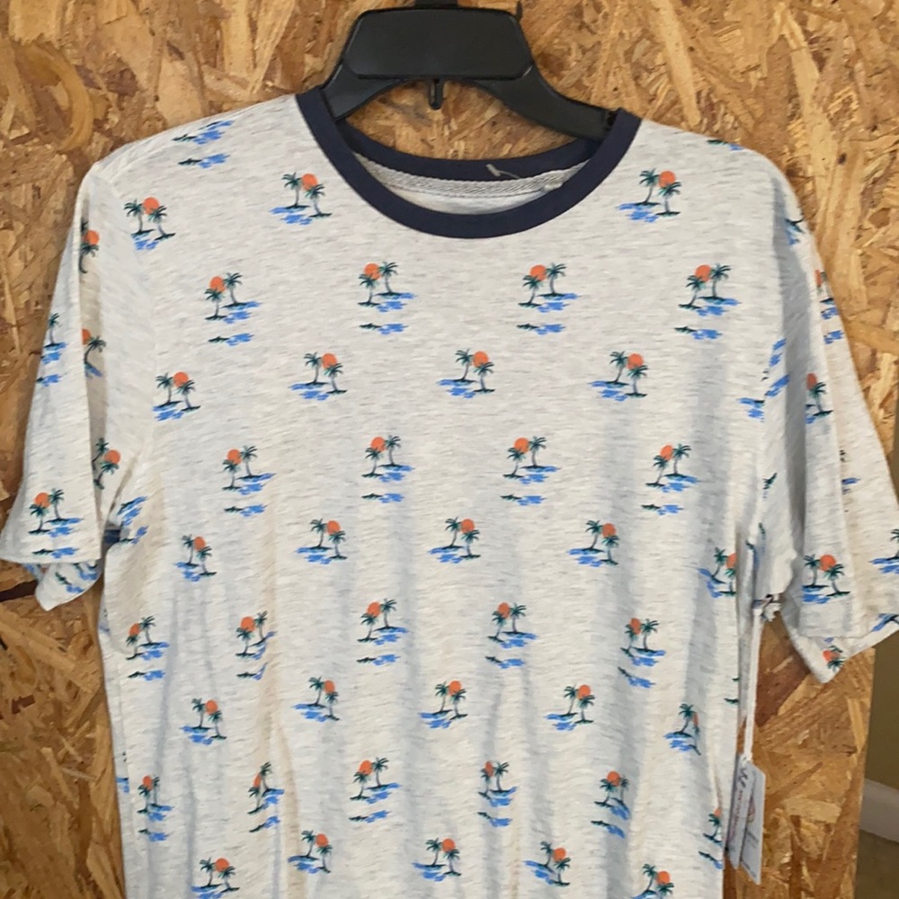 Brand new! Men’s sun and water tee size medium